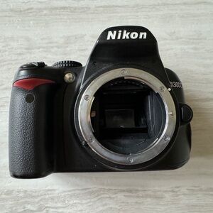 Nikon D3000 DSLR Camera
